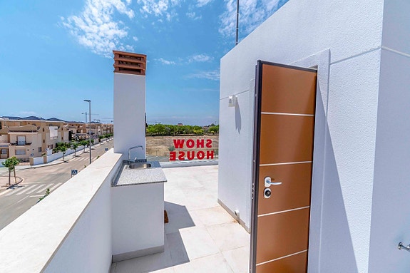 En megler med gode referanser - SPANIA1.no