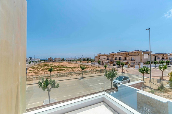 En megler med gode referanser - SPANIA1.no