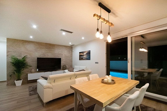 En megler med gode referanser - SPANIA1.no