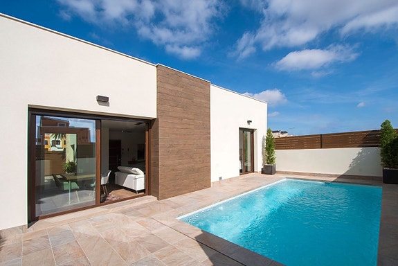 En megler med gode referanser - SPANIA1.no