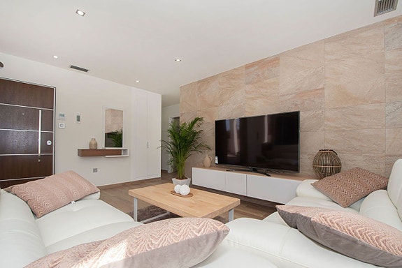 En megler med gode referanser - SPANIA1.no