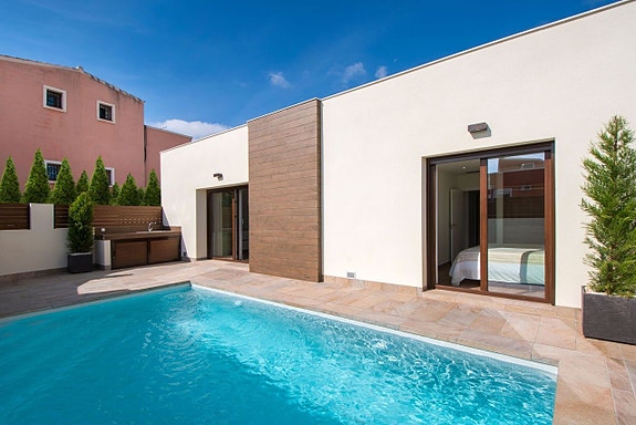 En megler med gode referanser - SPANIA1.no