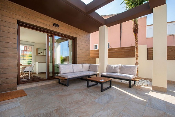 En megler med gode referanser - SPANIA1.no