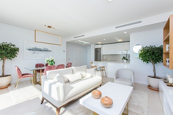 En megler med gode referanser - SPANIA1.no