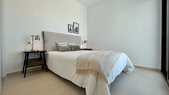 En megler med gode referanser - SPANIA1.no