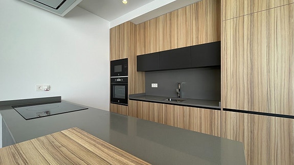 En megler med gode referanser - SPANIA1.no