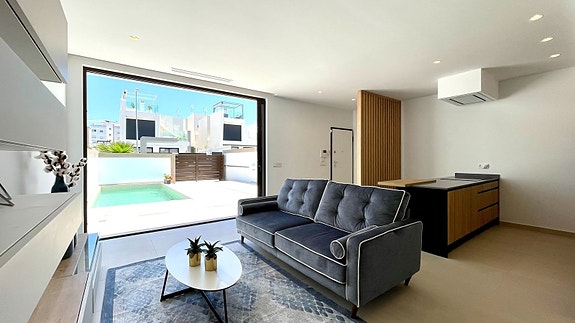 En megler med gode referanser - SPANIA1.no