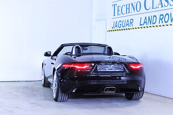 Jaguar F-TYPE 24 of 30