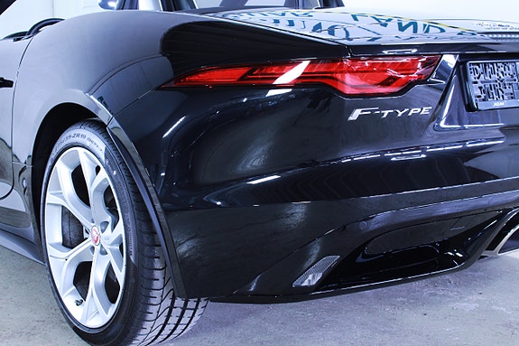 Jaguar F-TYPE 18 of 30
