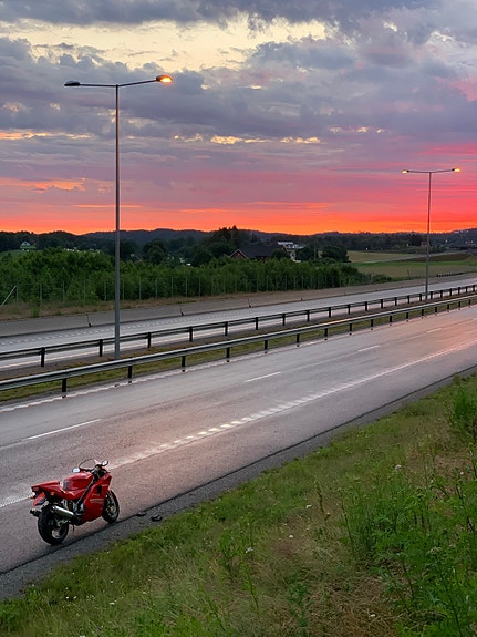 Ducati 888 Strada 2 of 8