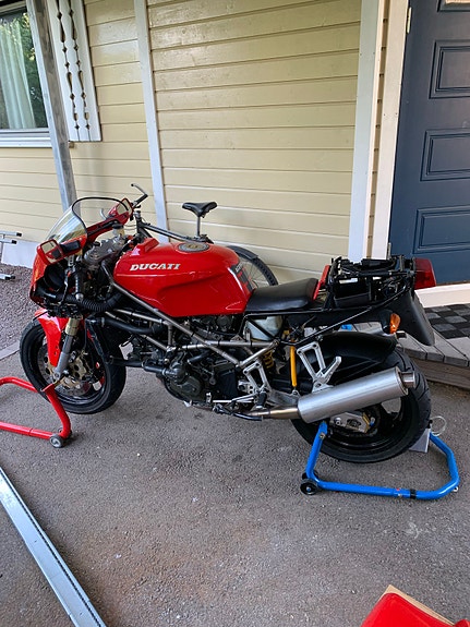 Ducati 888 Strada 6 of 8