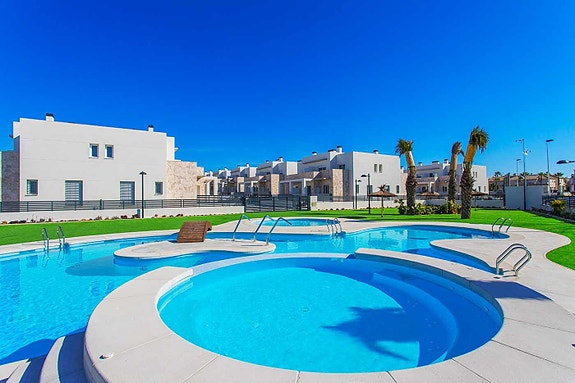 En megler med gode referanser - SPANIA1.no