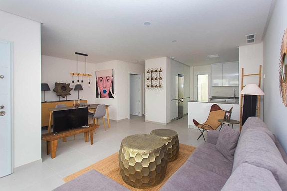 En megler med gode referanser - SPANIA1.no