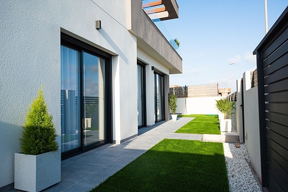 En megler med gode referanser -  SPANIA1.no