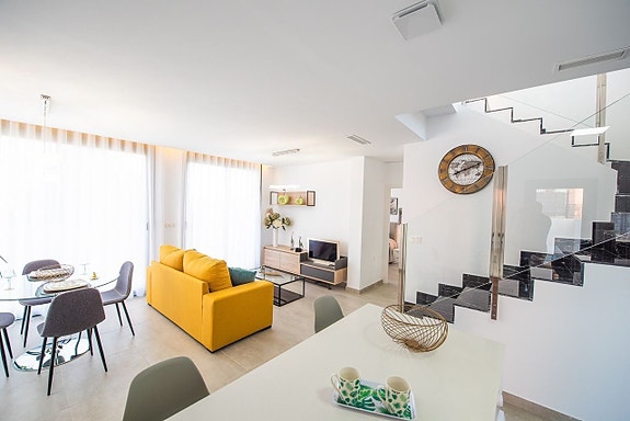 En megler med gode referanser -  SPANIA1.no