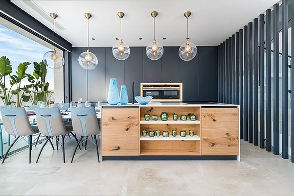 En megler med gode referanser -  SPANIA1.no