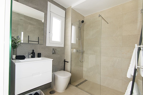 En megler med gode referanser - SPANIA1.no