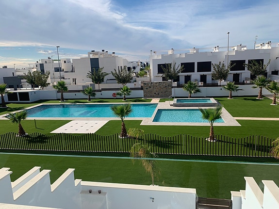 En megler med gode referanser - SPANIA1.no