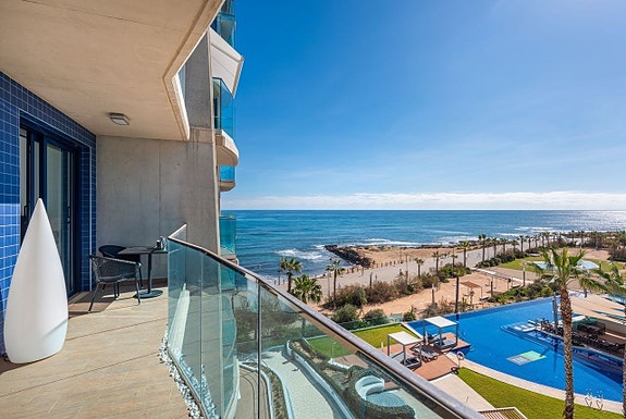 En megler med gode referanser - SPANIA1.no