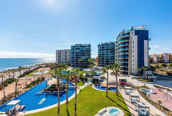 En megler med gode referanser - SPANIA1.no