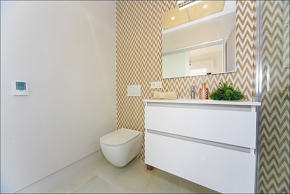 En megler med gode referanser -  SPANIA1.no