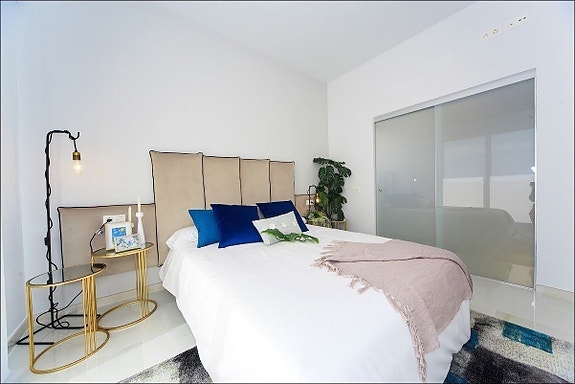 En megler med gode referanser -  SPANIA1.no