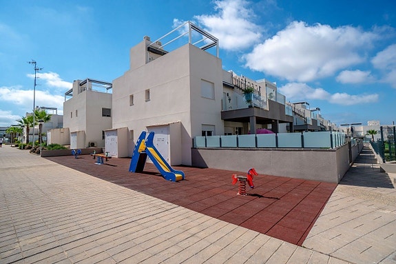 En megler med gode referanser - SPANIA1.no