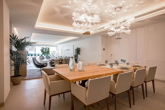 En megler med gode referanser - SPANIA1.no