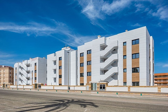 En megler med gode referanser - SPANIA1.no