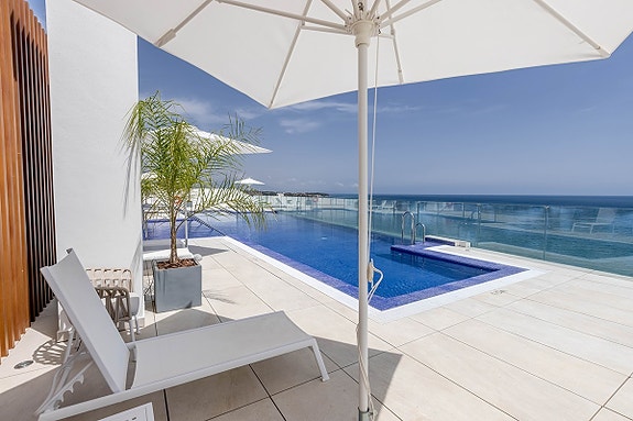 En megler med gode referanser - SPANIA1.no