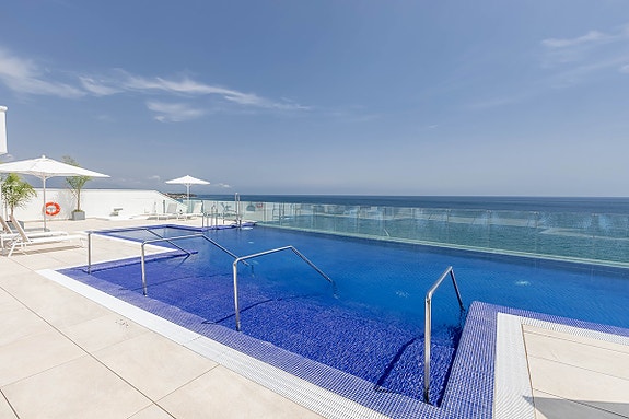 En megler med gode referanser - SPANIA1.no