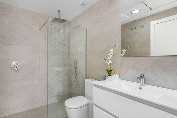 En megler med gode referanser - SPANIA1.no