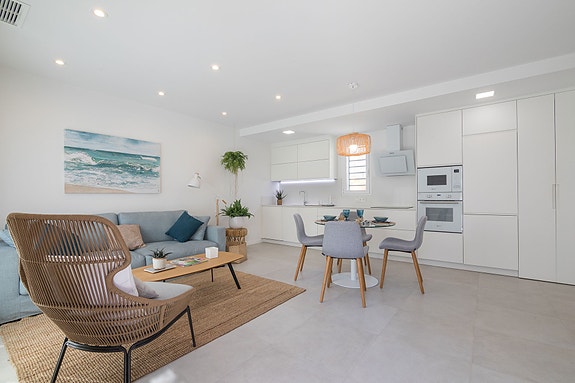 En megler med gode referanser - SPANIA1.no