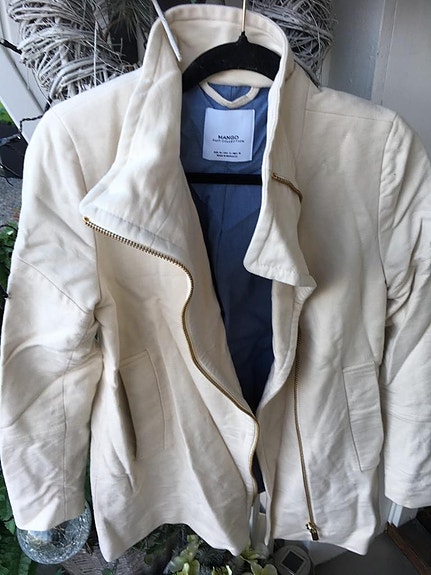 Product image 1 of 4