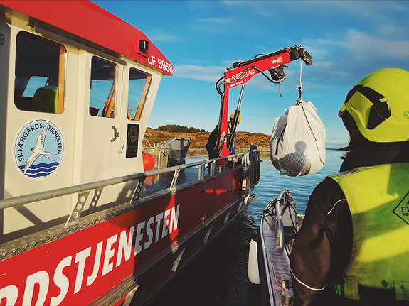 Lossing av ryddebåt til Skjergadstj.båt