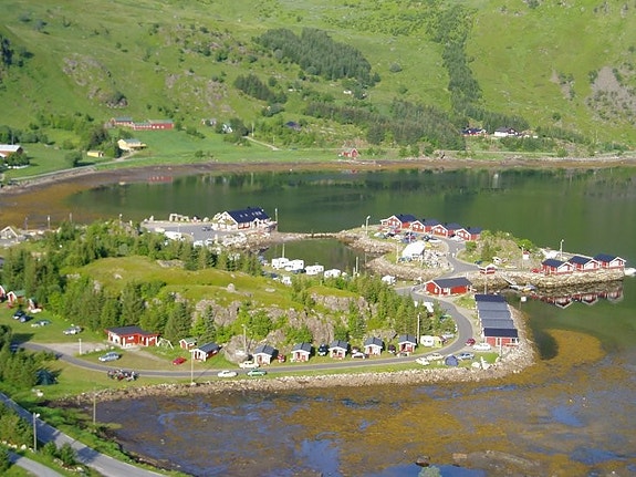 Brustranda sjøcamping idyllisk lokalisert i Valberg i hjertet av Lofoten