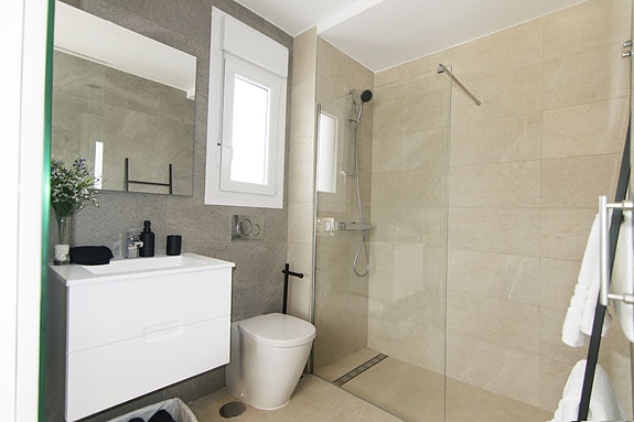 En megler med gode referanser - SPANIA1.no