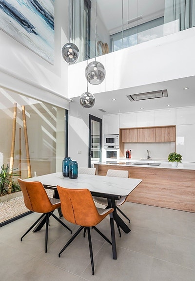 En megler med gode referanser - SPANIA1.no