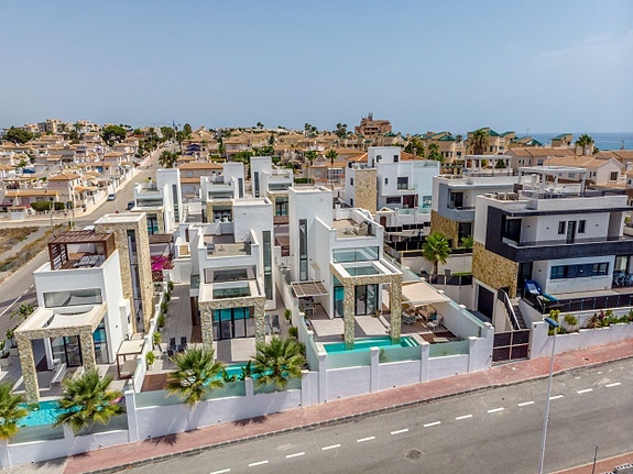 En megler med gode referanser - SPANIA1.no