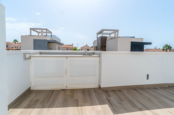 En megler med gode referanser - SPANIA1.no