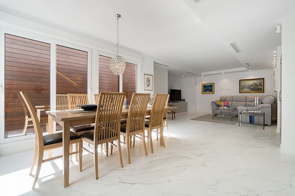 En megler med gode referanser - SPANIA1.no