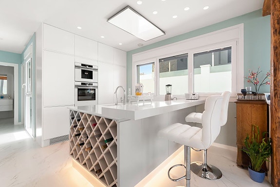 En megler med gode referanser - SPANIA1.no