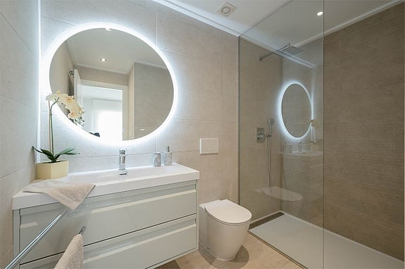 En megler med gode referanser - SPANIA1.no