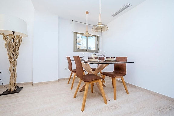 En megler med gode referanser - SPANIA1.no