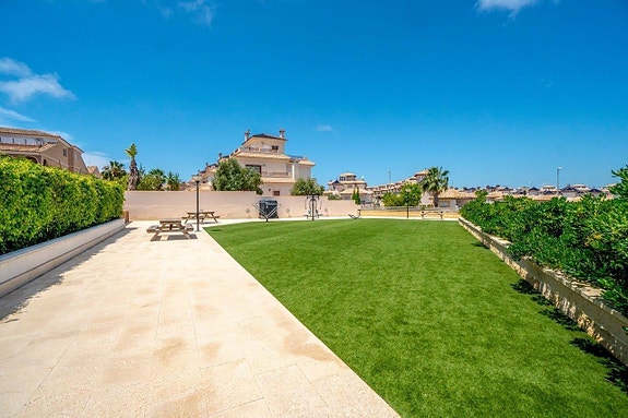 En megler med gode referanser -  SPANIA1.no