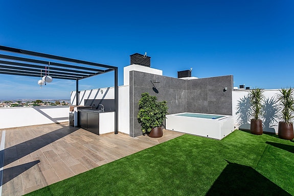 En megler med gode referanser - SPANIA1.no