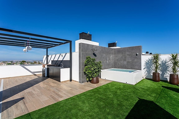 En megler med gode referanser - SPANIA1.no