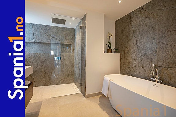 En megler med gode referanser - SPANIA1.no