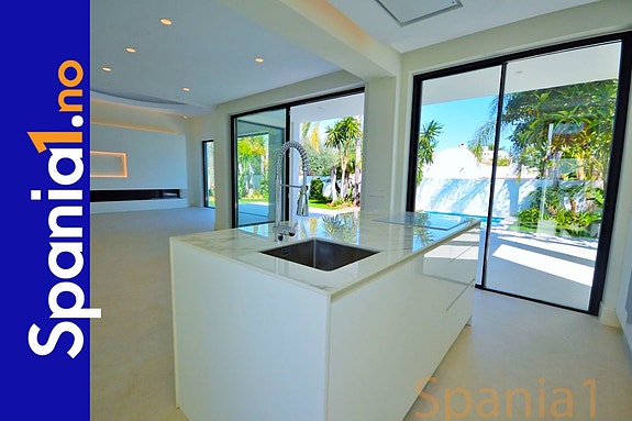 En megler med gode referanser - SPANIA1.no
