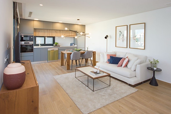 En megler med gode referanser -  SPANIA1.no